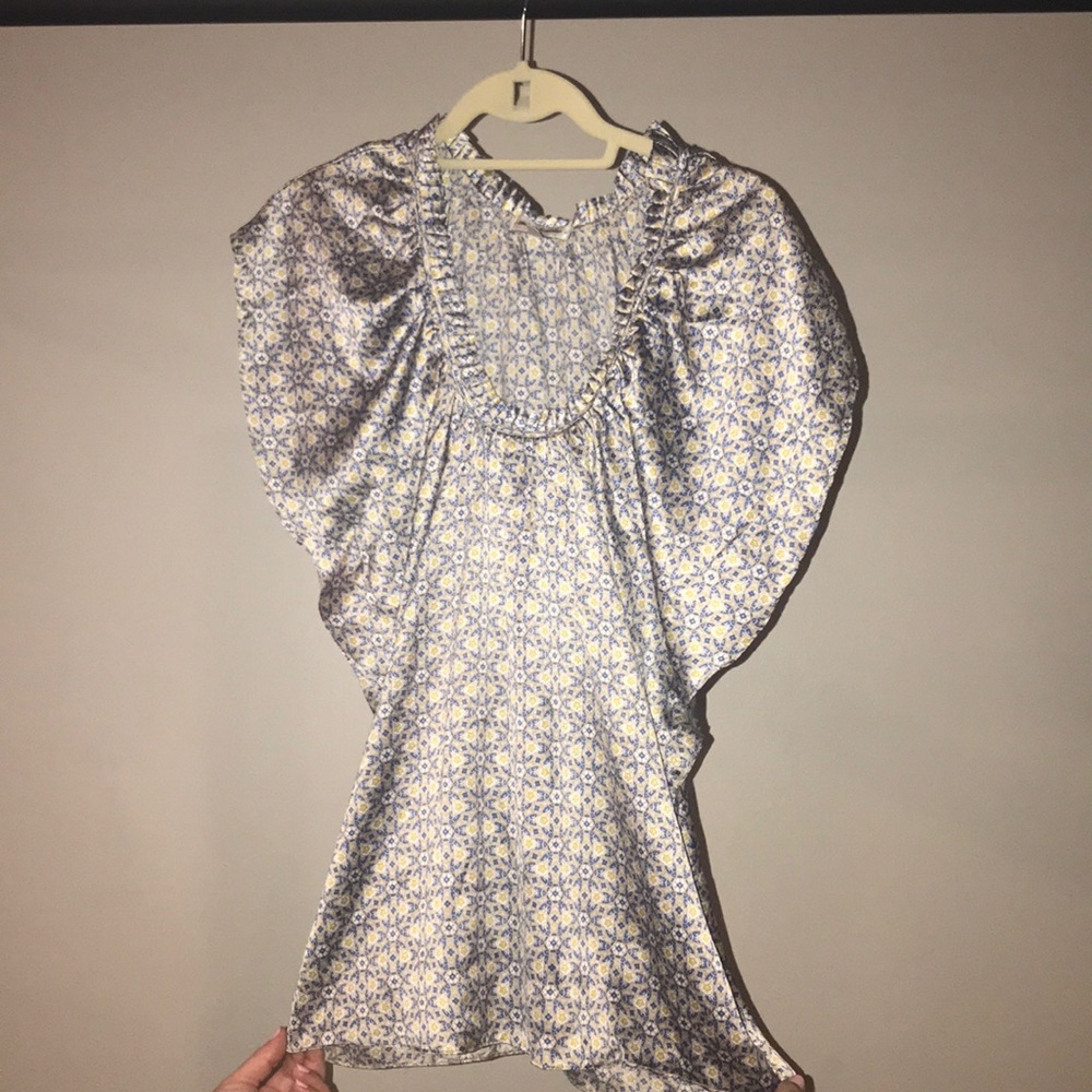 Printed top great for work or dinner